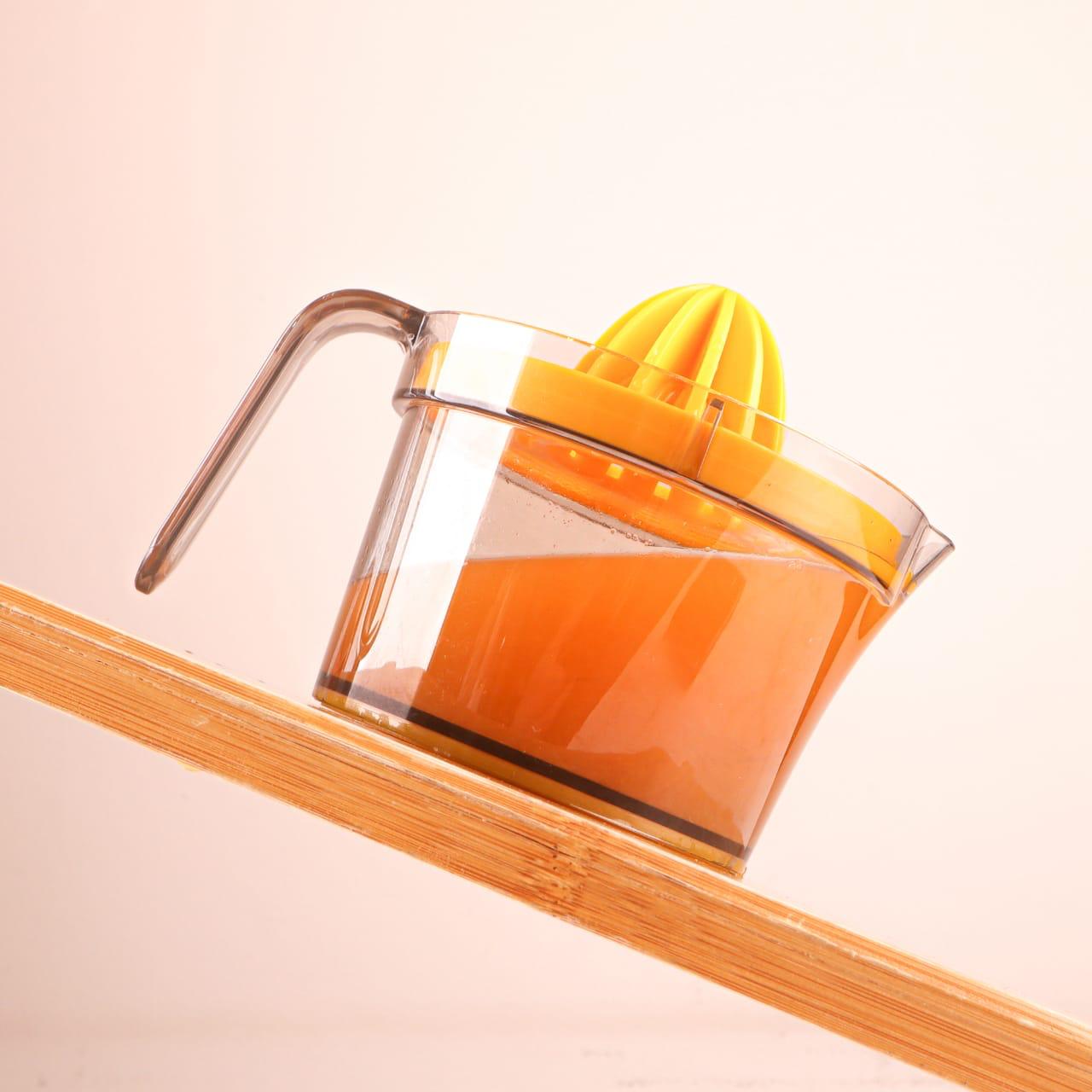 Mantual Acrylic Orange juicer,Orange Squeezer And Jug 2 IN 1-1 Piece