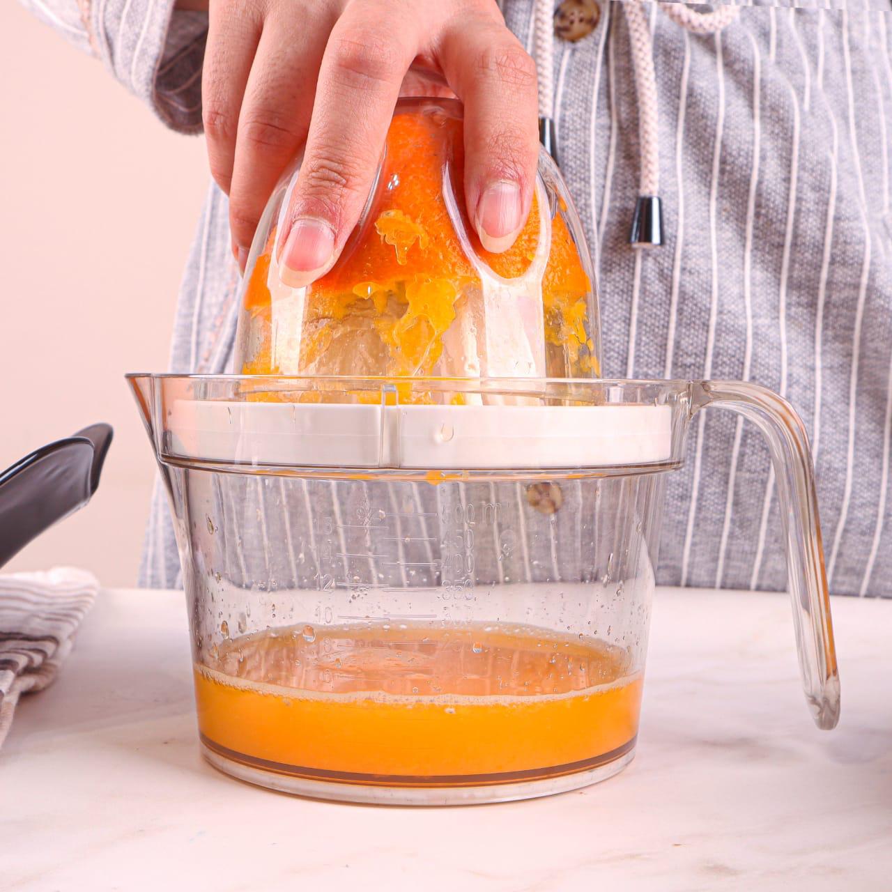 Mantual Acrylic Orange juicer,Orange Squeezer And Jug 2 IN 1-1 Piece